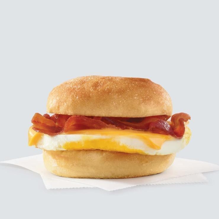 Wendy's Classic Bacon, Egg & Cheese Sandwich Nutrition Facts